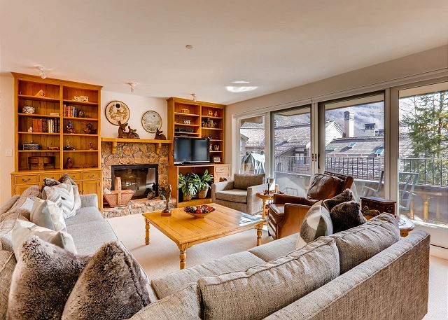 Northwoods Juniper 205, 3BD Ski-In Ski-Out Condo