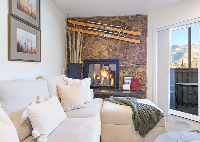 Westwind 102 2BD 2BA Diamond Condo in Lionshead Village 6