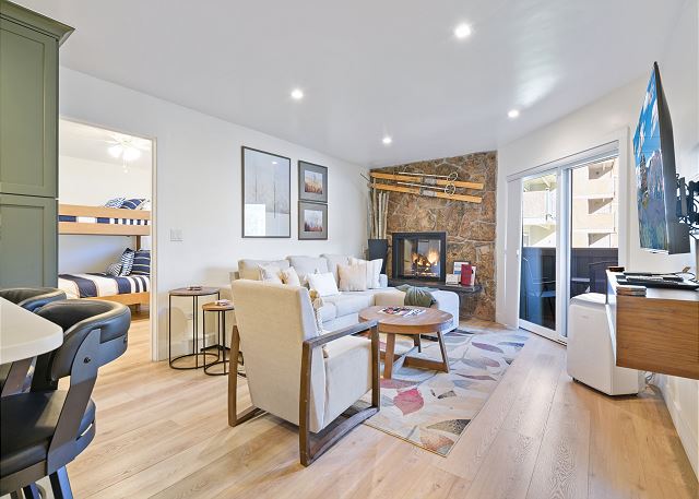 Westwind 102 2BD 2BA Diamond Condo in Lionshead Village 5