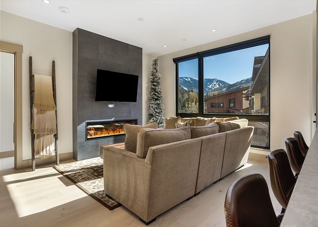 One Riverfront 106, 2BD Townhome with Beaver Creek Views 2