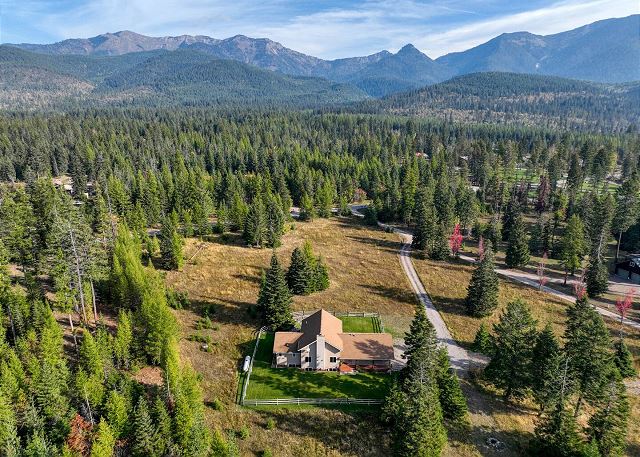 Montana Mountain Getaway - Cabin in the Foothills