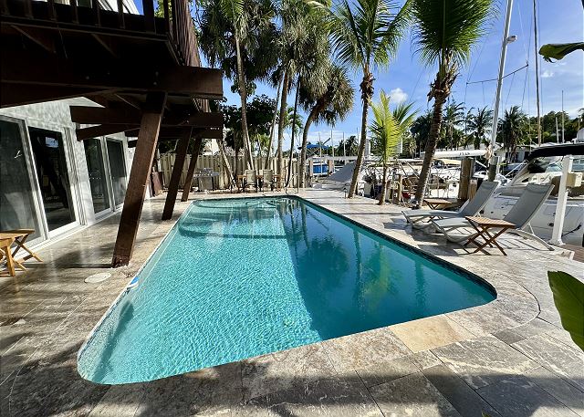 405 Coastal Escape 3/2