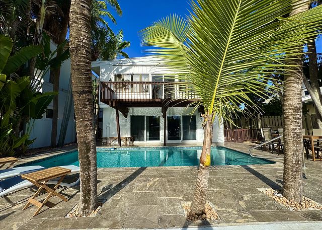 407 Coastal Escape 3/3