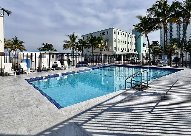 2751 Big Beach Condo 