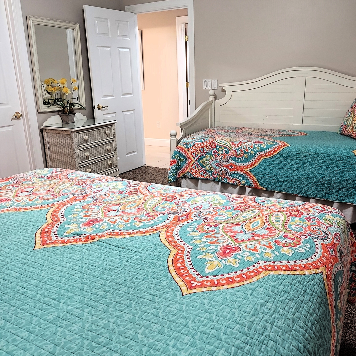 King Room with Twin Trundle