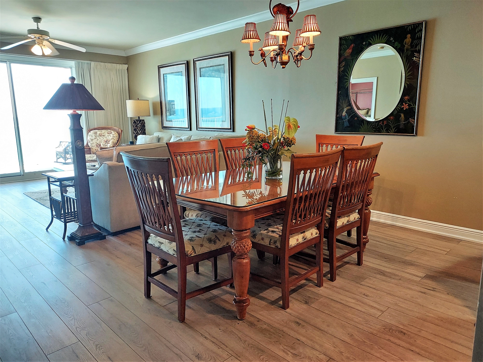 Dining Room Table with Seating for 6 