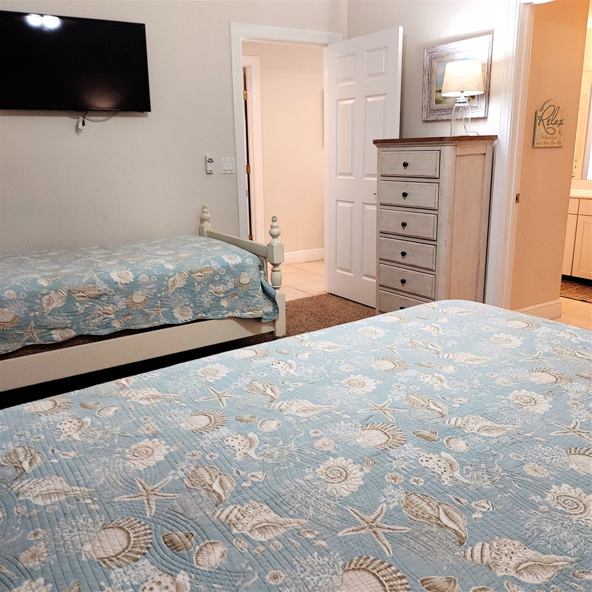 40 Inch Flat Screen TV