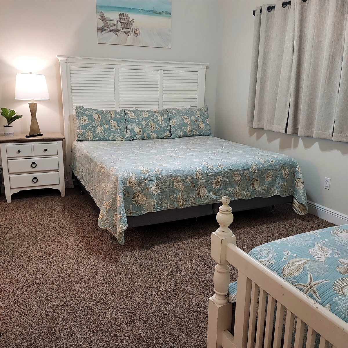 3rd Bedroom with King-Twin Bed/ Roll Away Bed