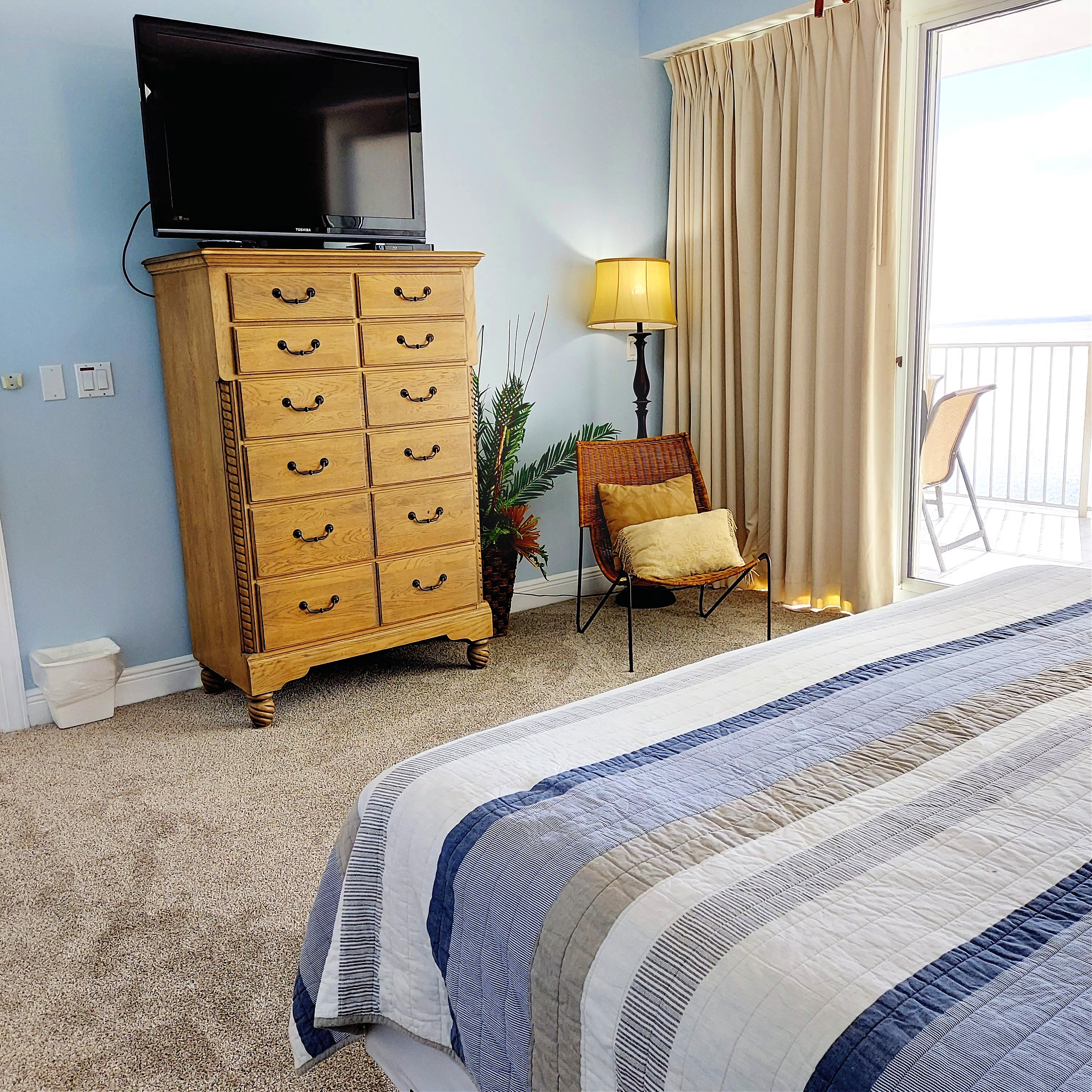 Master Bedroom 40 Inch TV