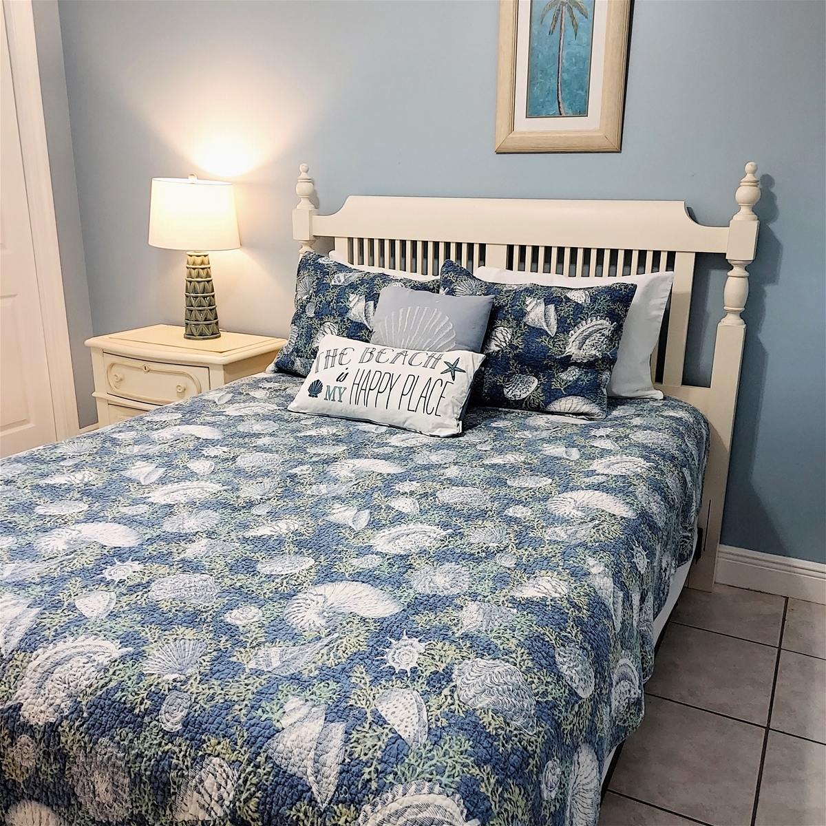 Guest Bedroom with Queen