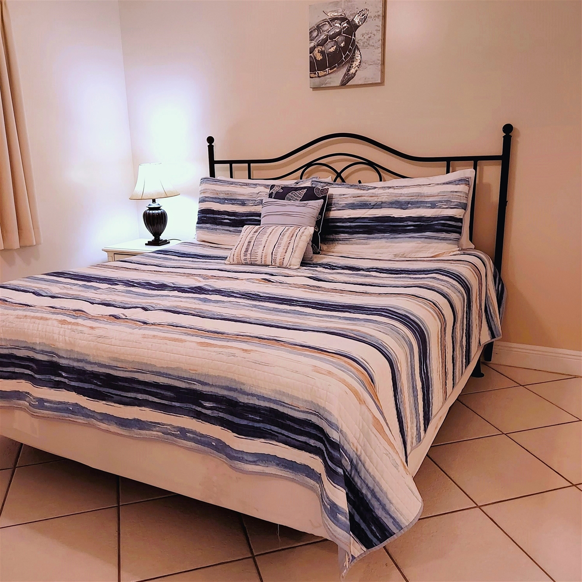 2nd Bedroom/King Bed