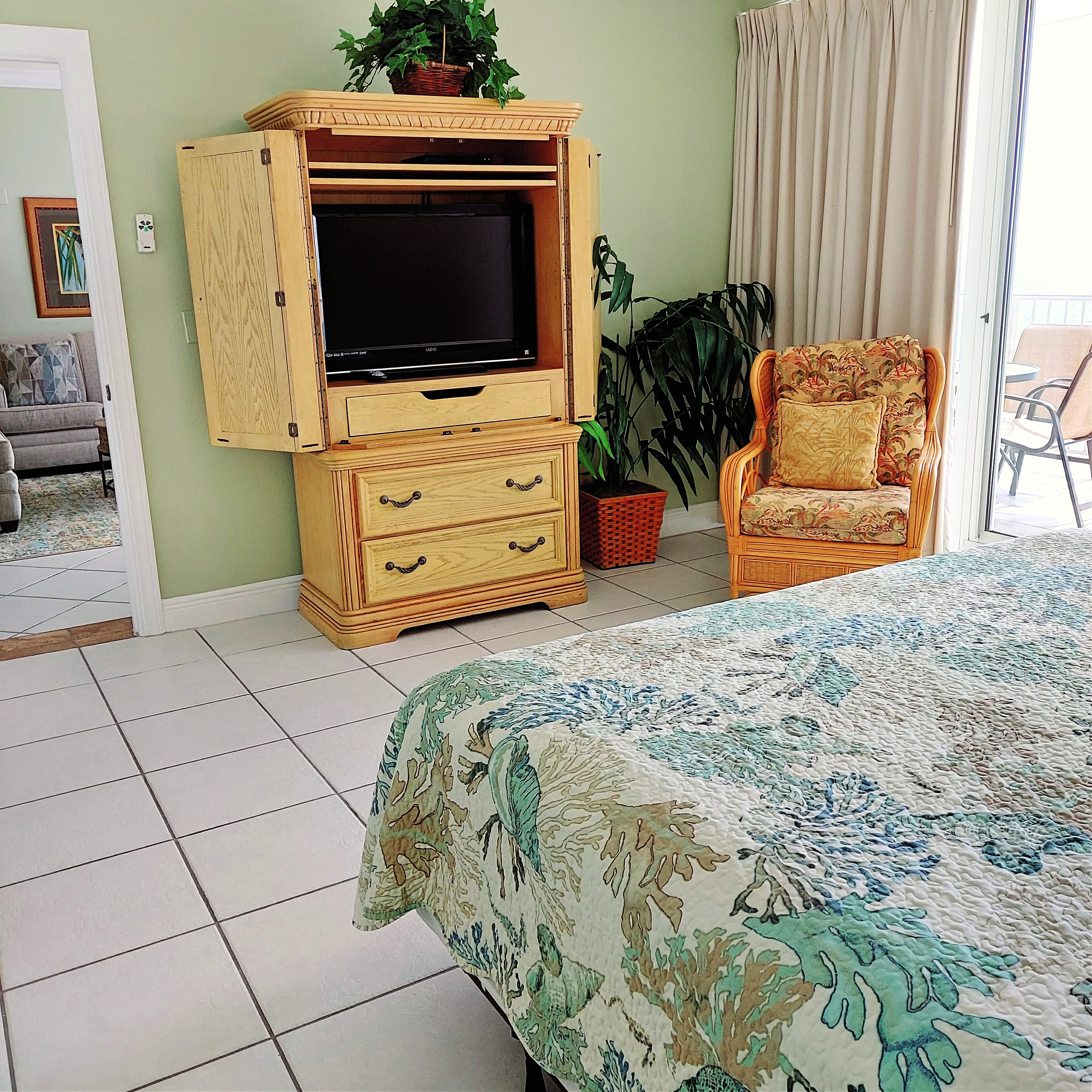 Master Bedroom 37 Inch TV