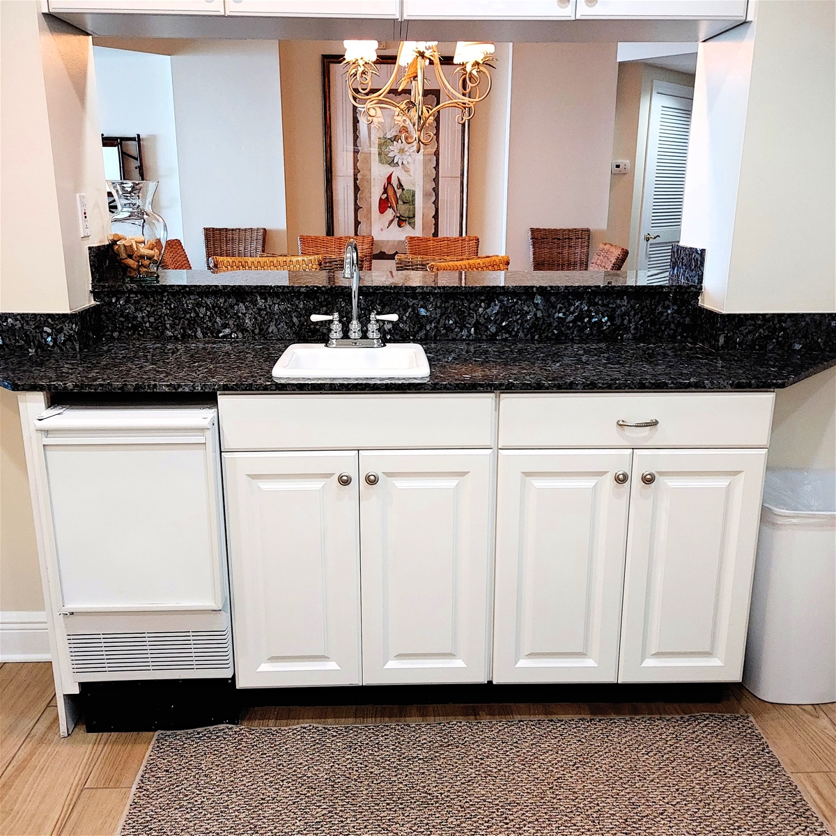 Wet Bar with Ice Maker