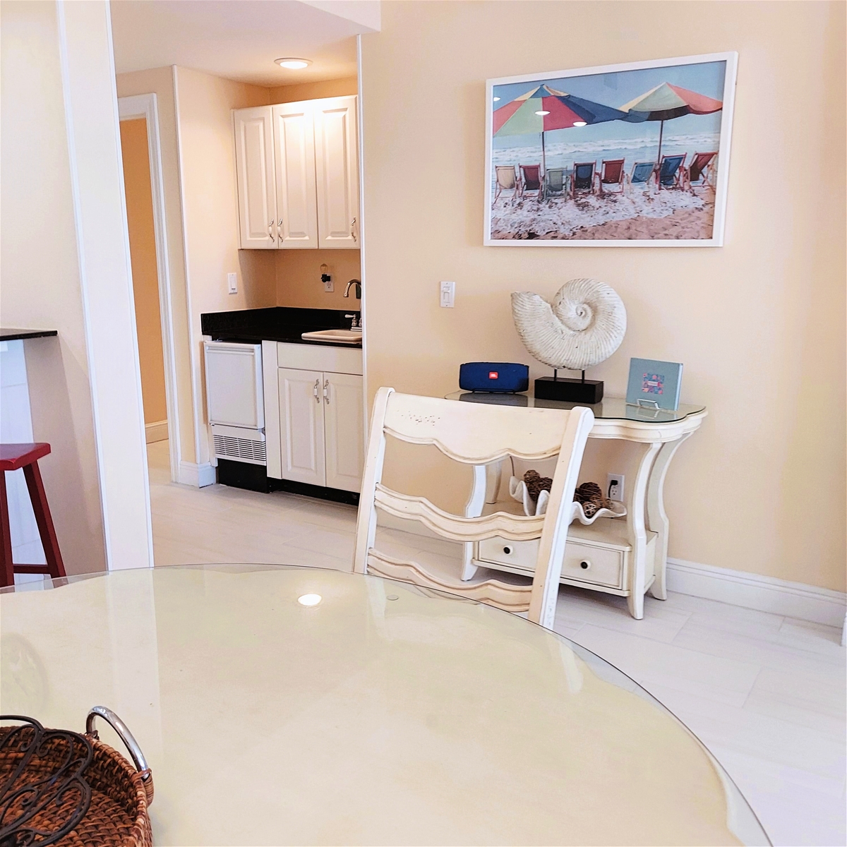 Wet Bar with Ice Maker
