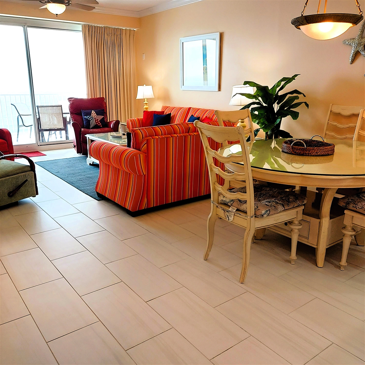 Dining Room/Living Room