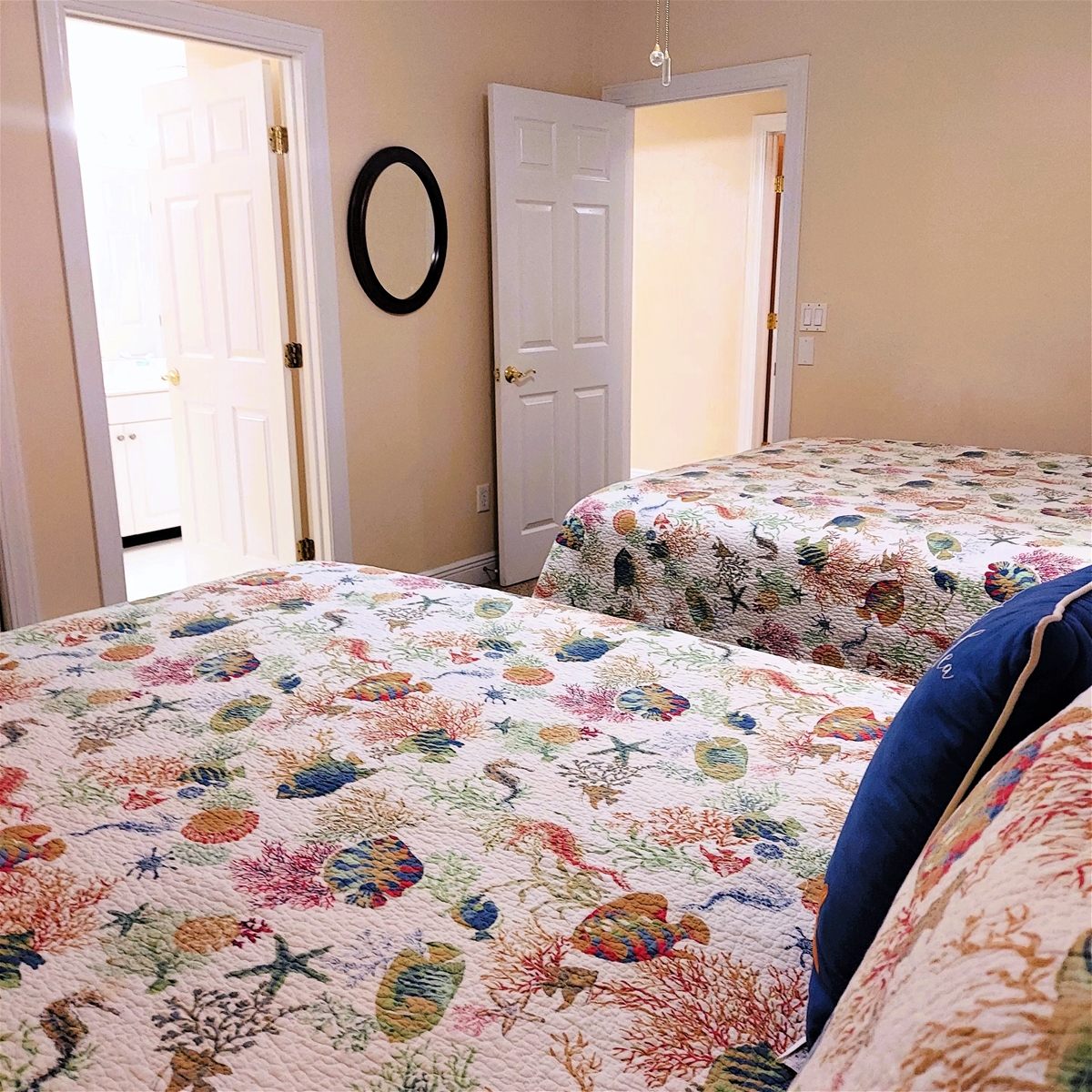 3rd Bedroom with Hall Bath Entrance