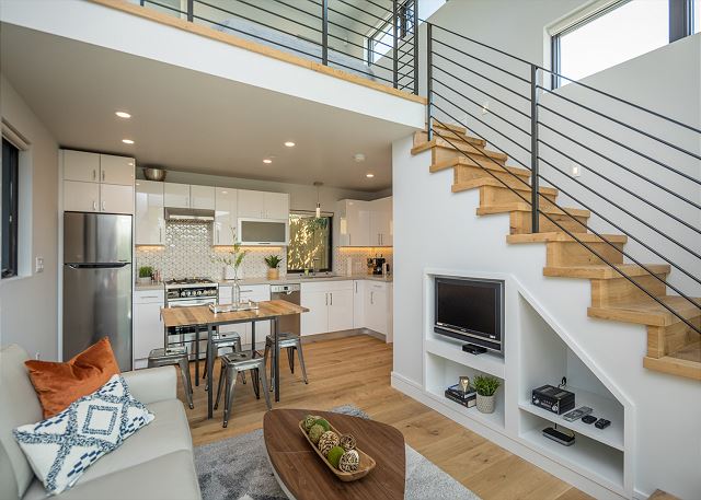 Walk to BART or Caltrain! Modern 1BR