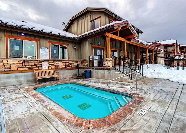 Bear Hollow Clubhouse Large Hot Tub - Open All Year