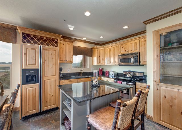 Fully-Equipped Kitchen - granite countertops, stainless steel ap