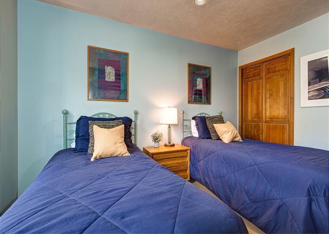 Guest Bedroom - two twin beds, shared bathroom