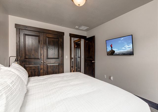 Upstairs King Bedroom with TV 