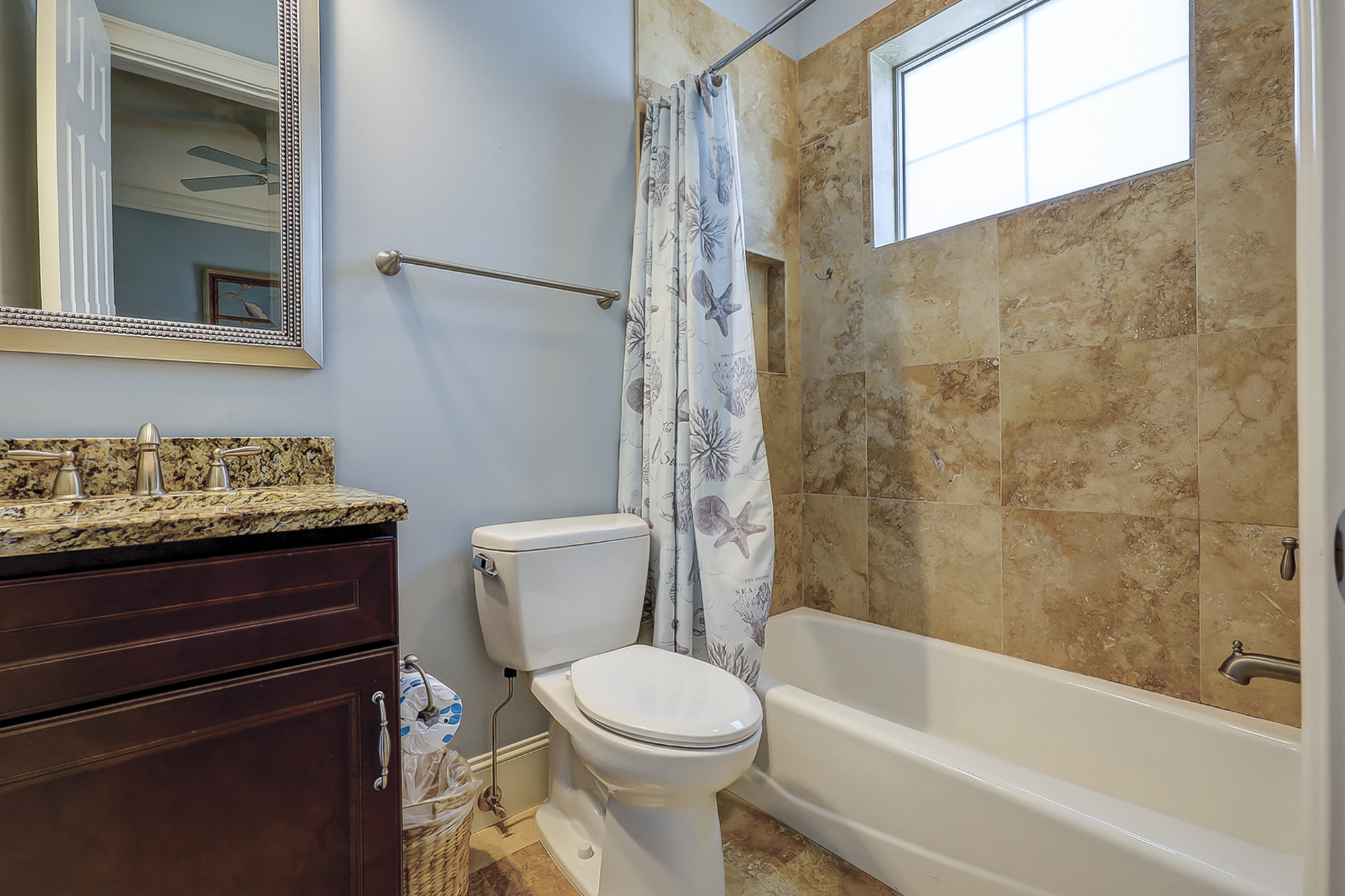 Main Floor Double Suite Full Bathroom