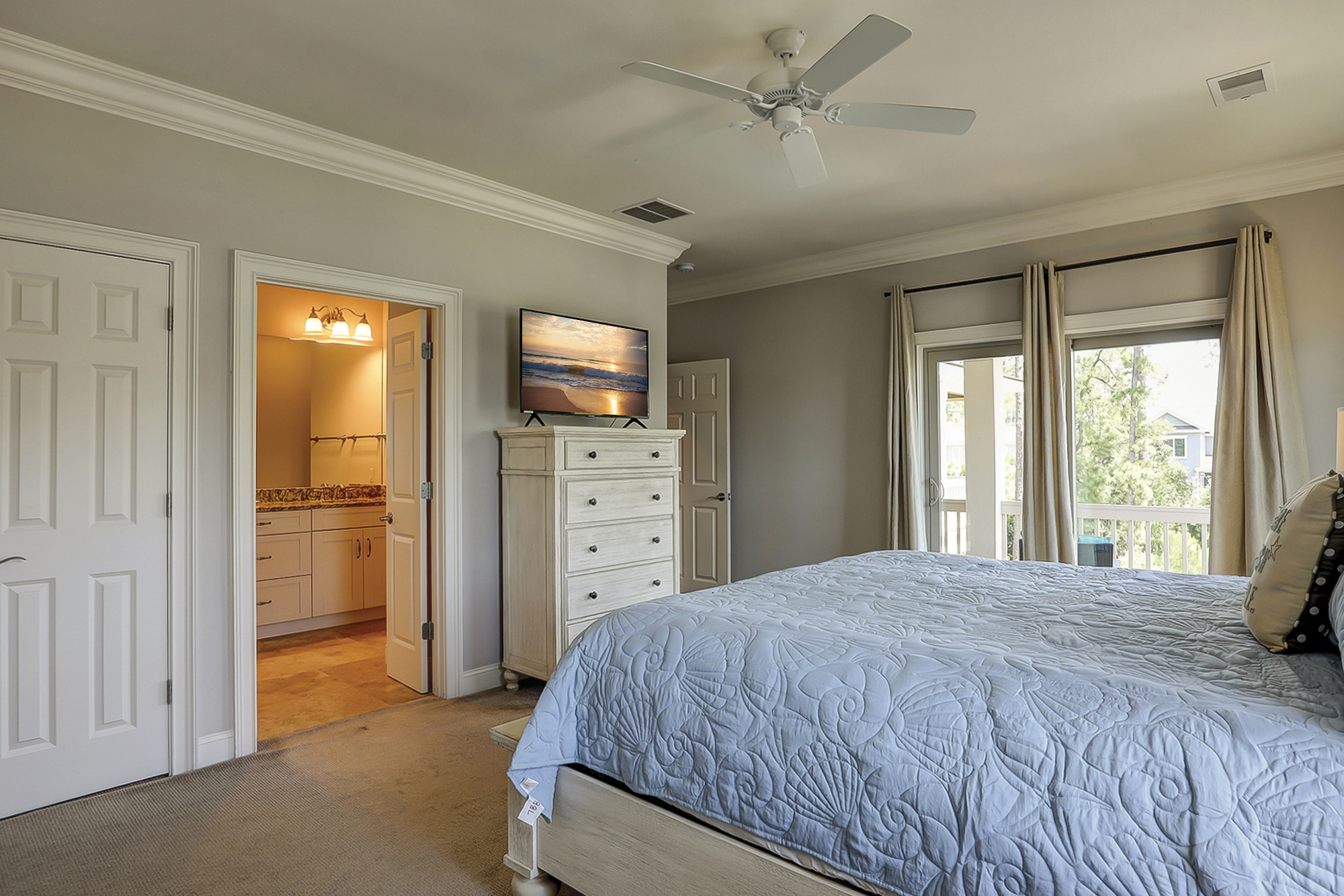 2nd Floor King Suite