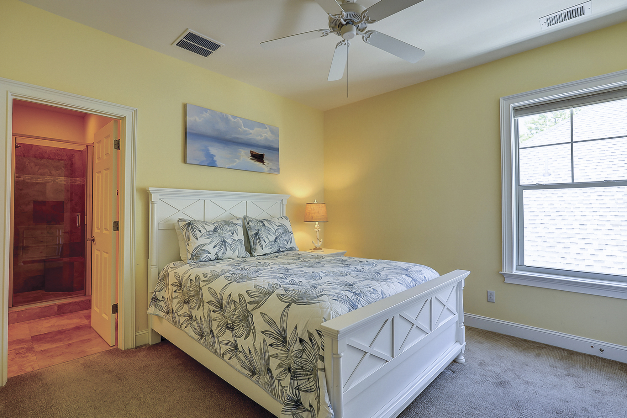 2nd Floor Queen Suite