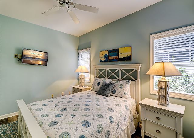 1st Floor Queen Suite