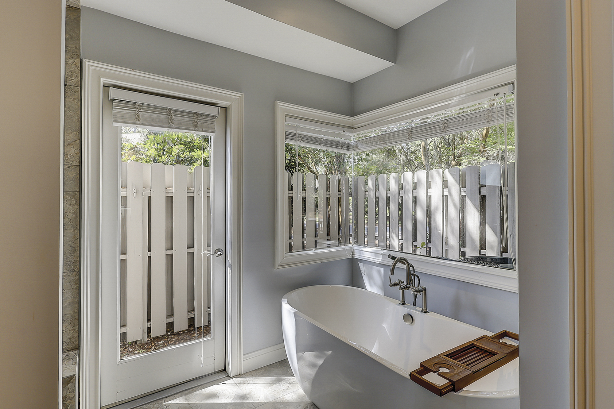 Priimary Guest Bathroom