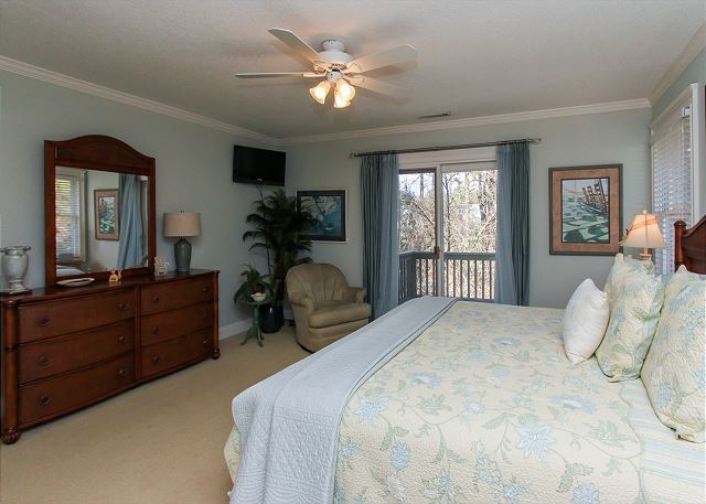 2nd Floor Master King Suite