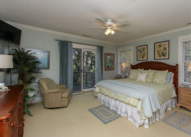 2nd Floor Master King Suite