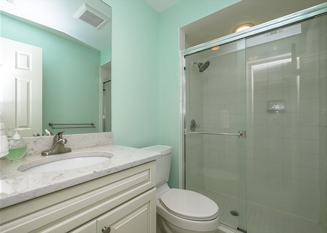 1st Floor Full Bathroom