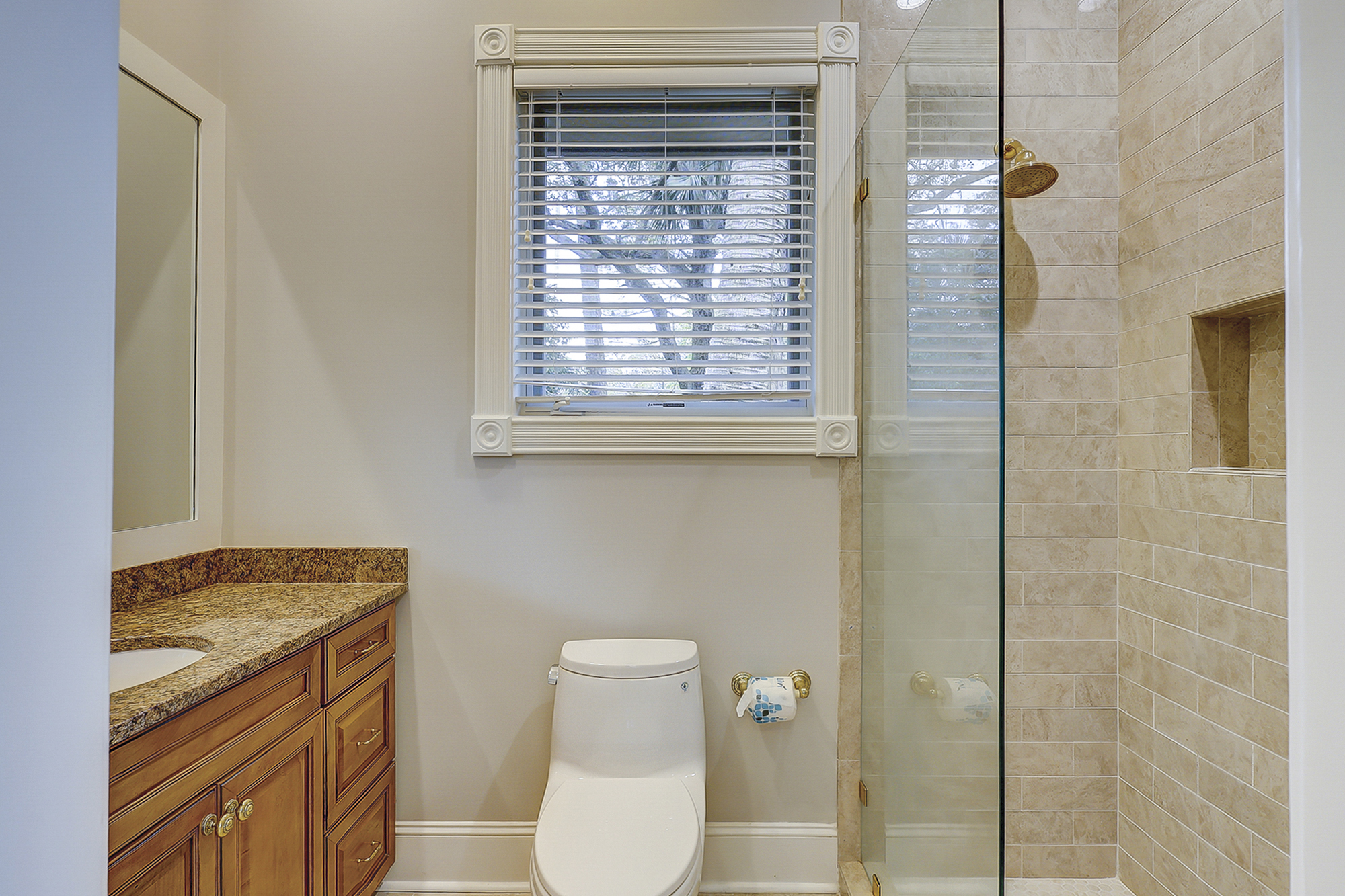 In-Law Suite Full Bathroom