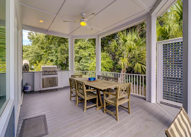 Outside Dining & Grilling Area Off Kitchen/Double Dining Area
