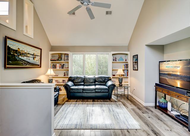 2nd Floor Living Area