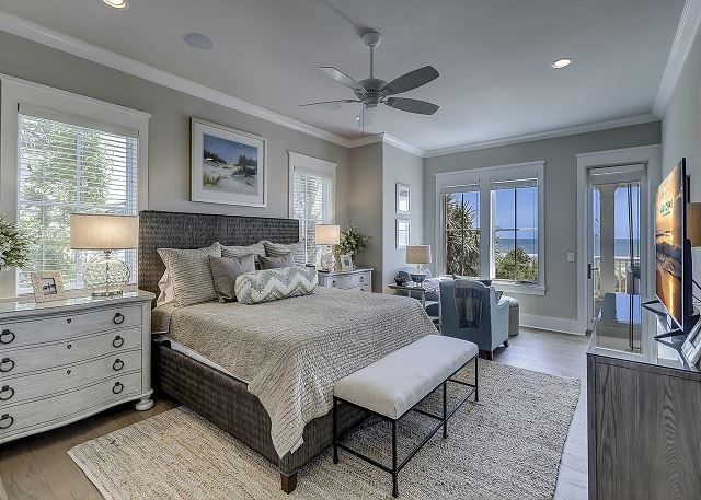 1st Floor King Suite