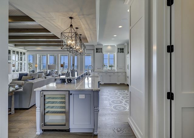 Kitchen/Living Area
