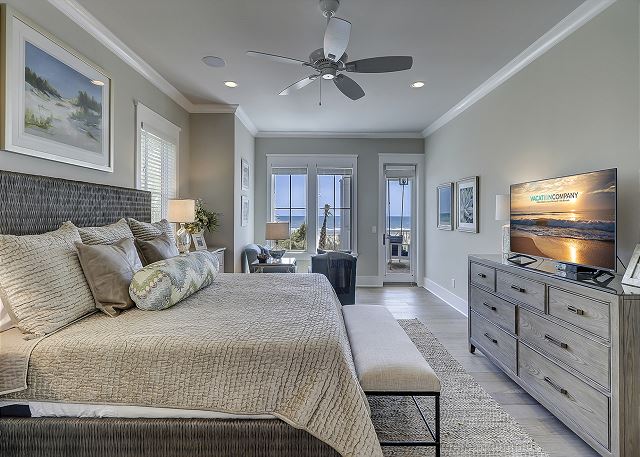 1st Floor King Suite