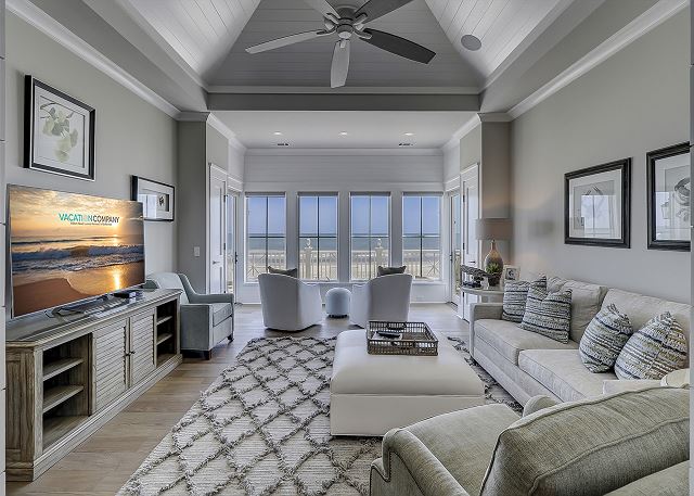 2nd Floor Living Area w/ Sleeper Sofa