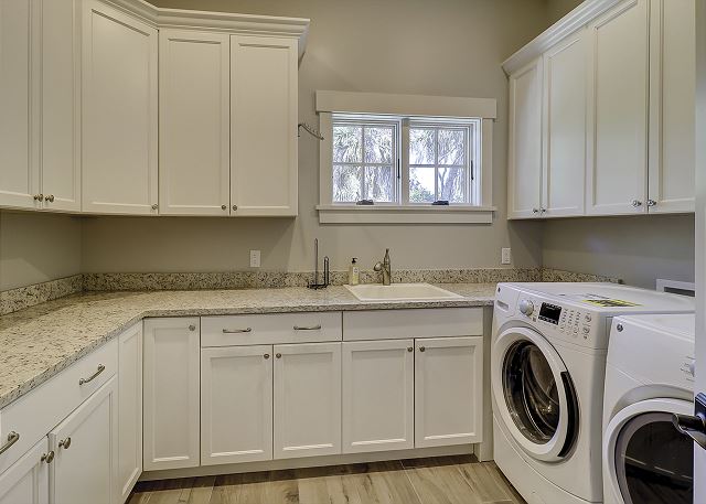 2nd Floor Laundry Room
