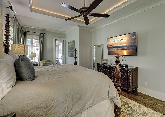 1st Floor King Suite