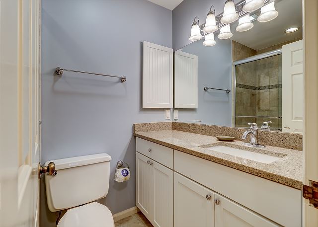 King Full Bathroom