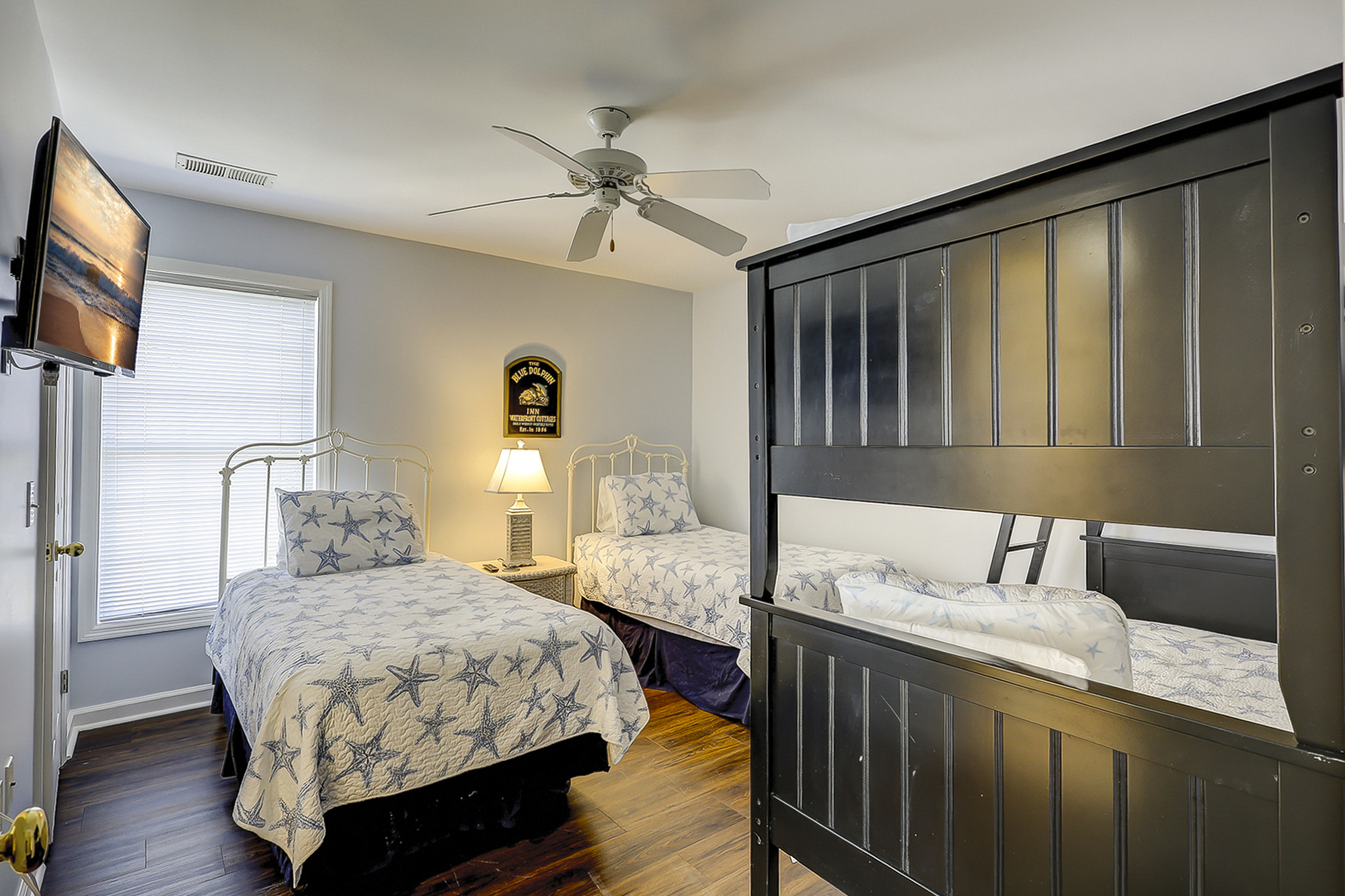 Bunk Suite - 4 Twins- Sleeps 4