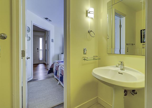 Guest Suite 1/2 Bathroom