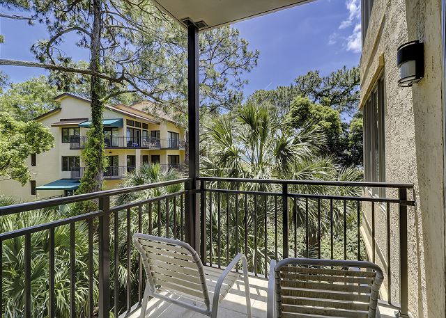 Side Patio off Breakfast Room