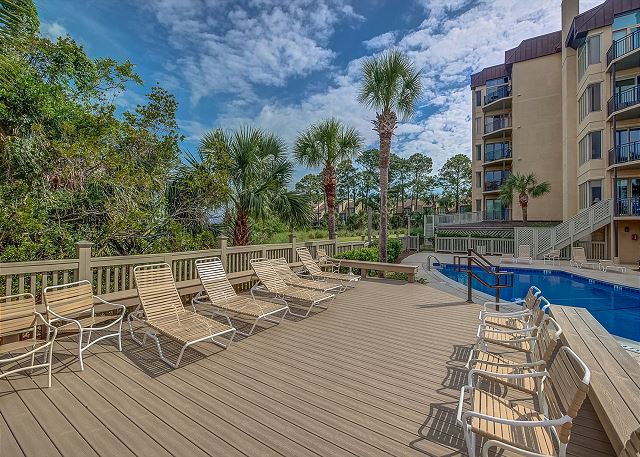 Sundeck/Pool