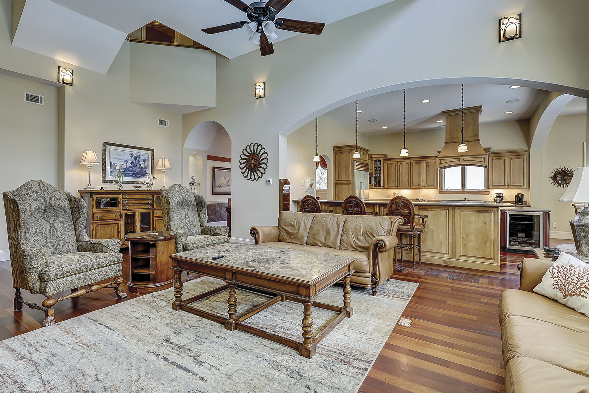 19 Pelican | Photo 13