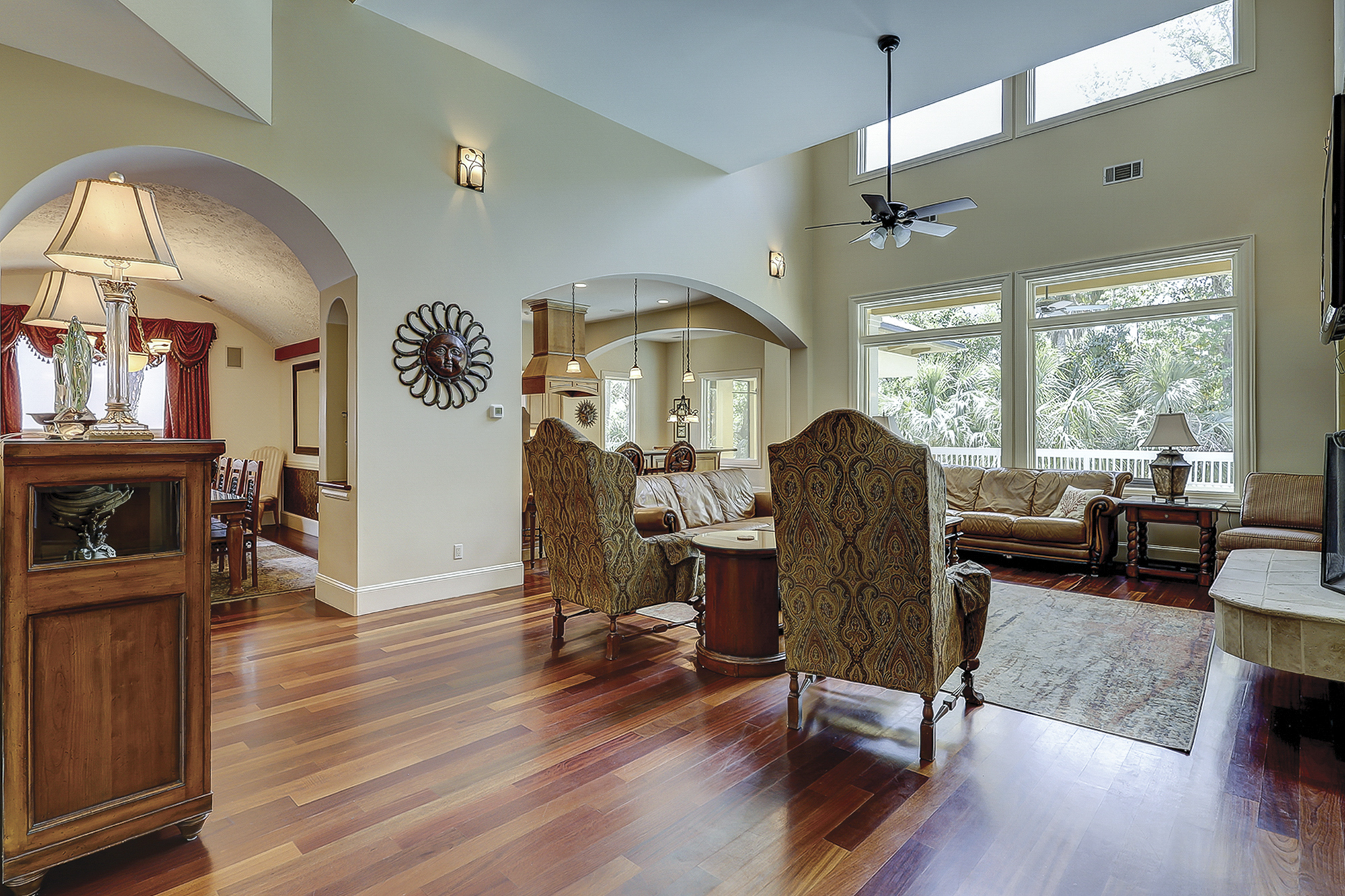 19 Pelican | Photo 12