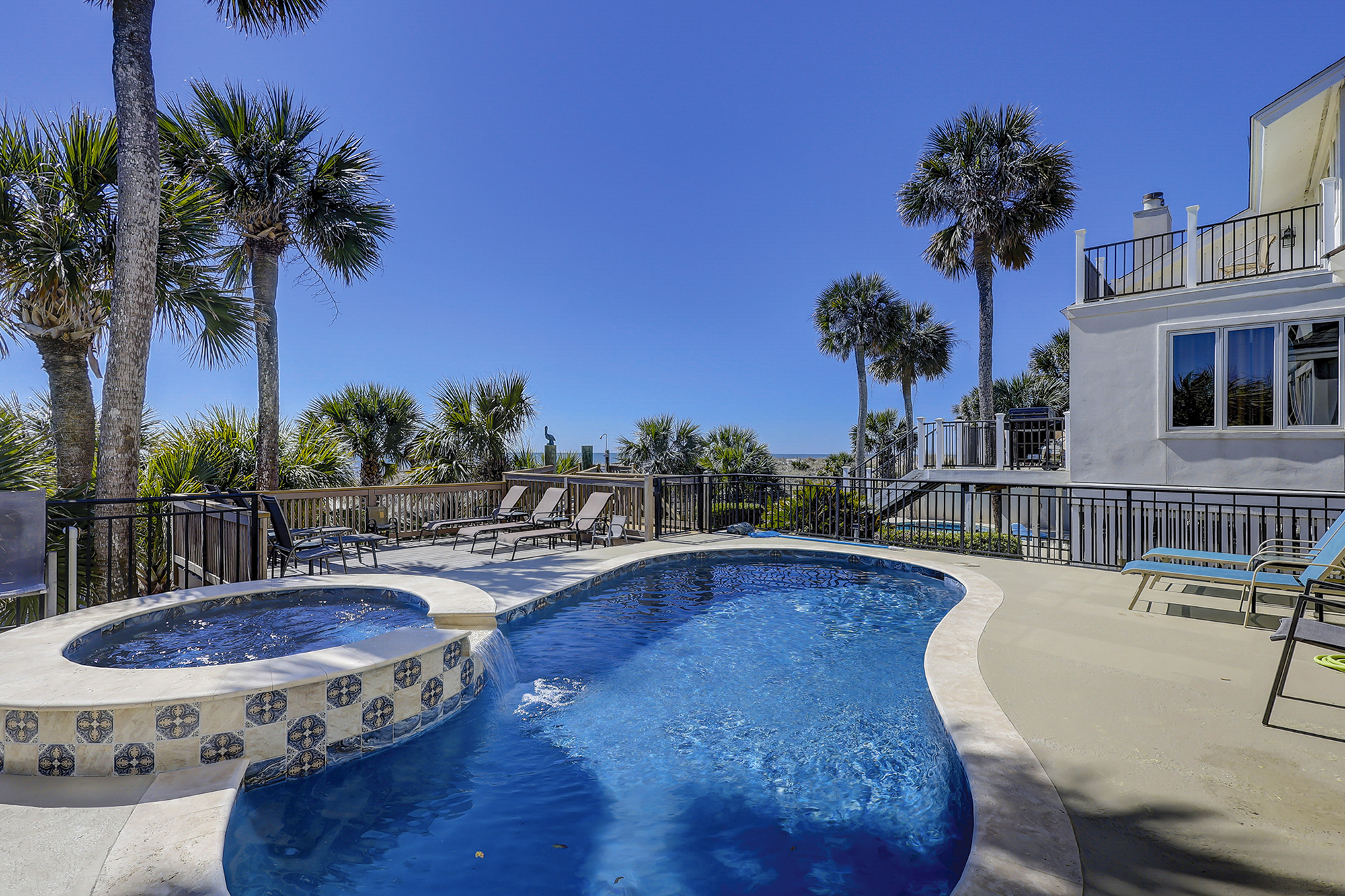 5 Roadrunner | Photo 11